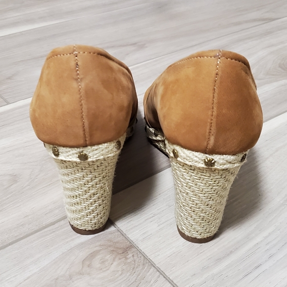 Anne Klein Sunkiss Tan Suede Peep Toe Wedges - Picture 3 of 5